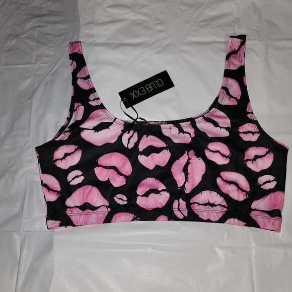 NWT Dolls Kill Sexy Pink Puckered Lips Sports Bra Or Crop Top - Picture 2 of 8